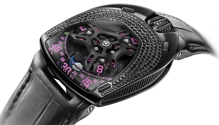 Новое цветовое решение для модели Urwerk UR-106