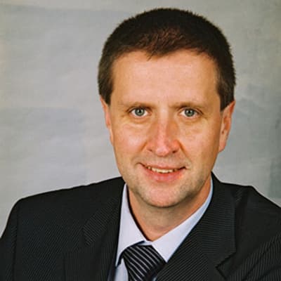Мартин Браун возвращается в индустрию, как и обещал