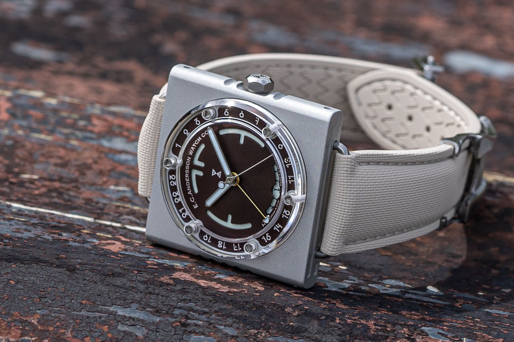 Шведские часы E.C. Andersson Timepod
