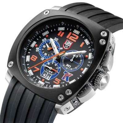 Гонщик Тони Канаан создал часы для Luminox