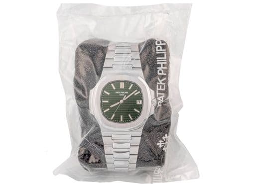 Patek Philippe Nautilus продали за 470 000 долларов