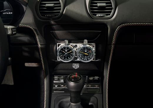 Часовые приборы TAG Heuer установили в особые Porsche