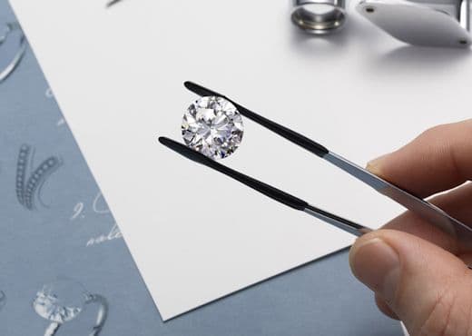 Общая стоимость лотов аукциона Alrosa оценивается в 1 миллиард рублей