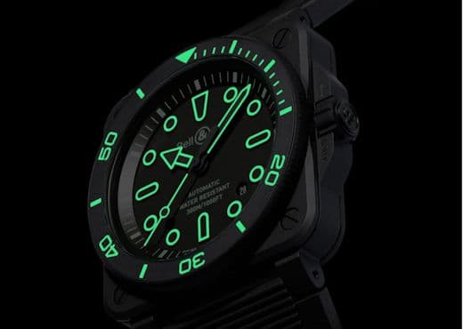 Bell & Ross продолжает работать c люминофором