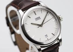 Oris разыгрывает часы Classic Date