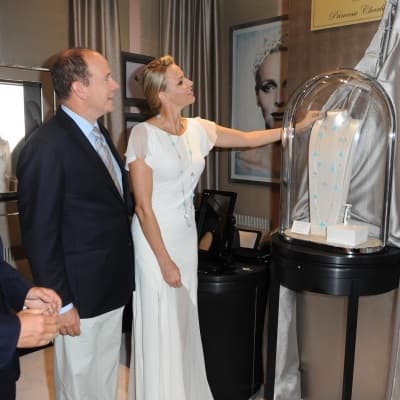 Принцесса Монако открыла бутик Van Cleef & Arpels
