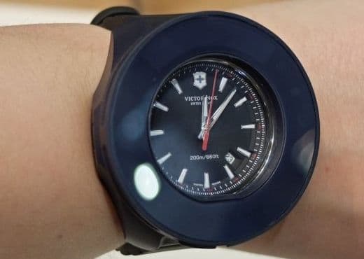 Victorinox Swiss Army превращает часы I.N.O.X. в «умные»
