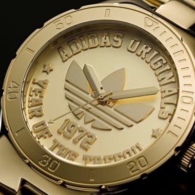 Коллекция часов к юбилею логотипа Adidas