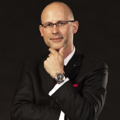 Новый исполнительный вице-президент Carl F. Bucherer по сбыту