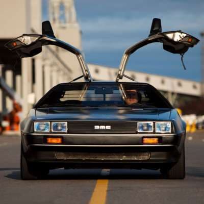Часы RJ-Romain Jerome, посвященные авто DeLorean