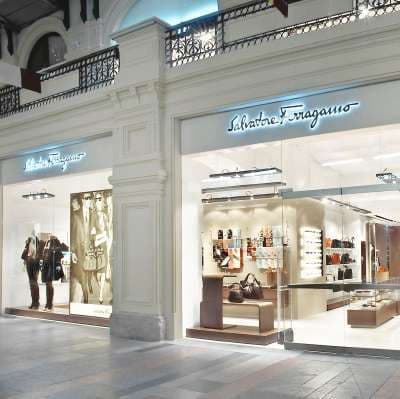Часы Salvatore Ferragamo в фирменных бутиках марки
