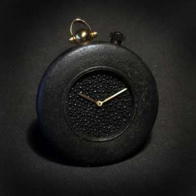 Модель The Beauty of Iron surfaces от Angular Momentum