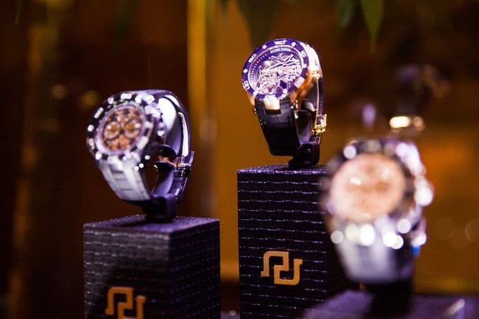 ROGER DUBUIS поздравила российских чемпионов
