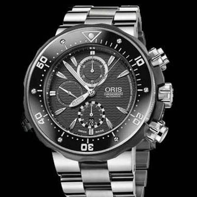 Часы Oris на глубине и на встрече с партнерами