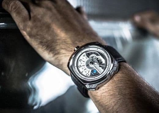 Часы из коллекции V-Series от SevenFriday