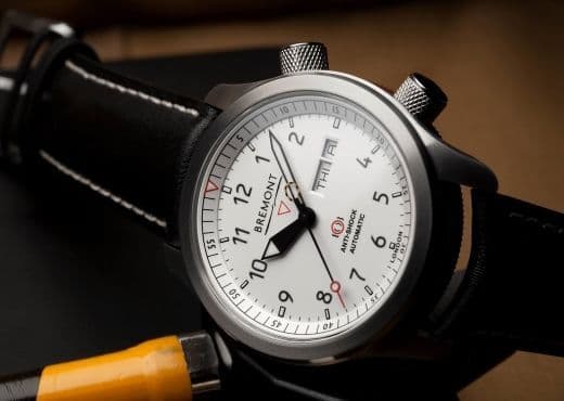 Новые часы Bremont испытывают вместе с катапультными креслами