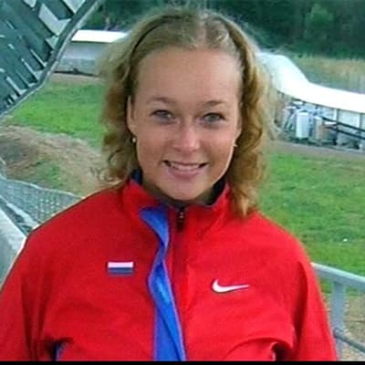 Бобслеистка Ирина Скворцова получила часы в подарок
