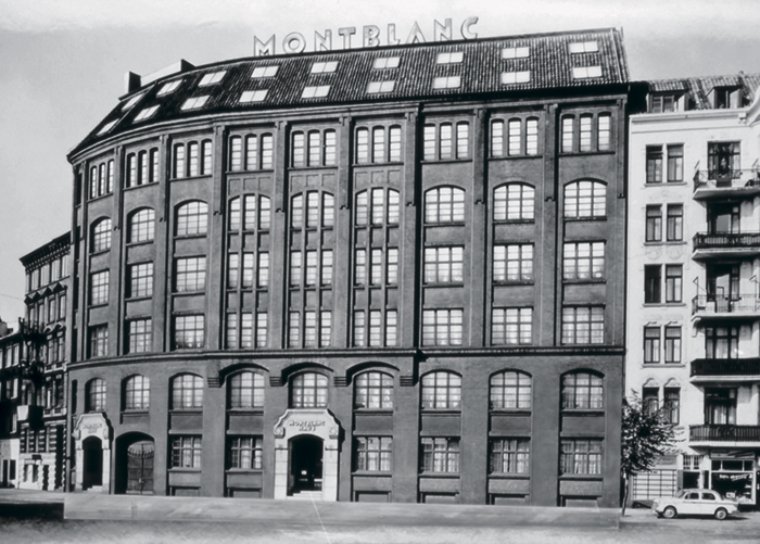 Первое здание Montblanc в Гамбурге