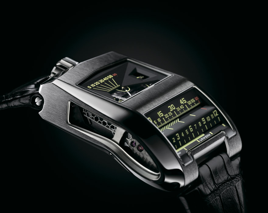 Часы Urwerk UR-CC1 King Cobra с линейной ретроградной индикацией часов и минут