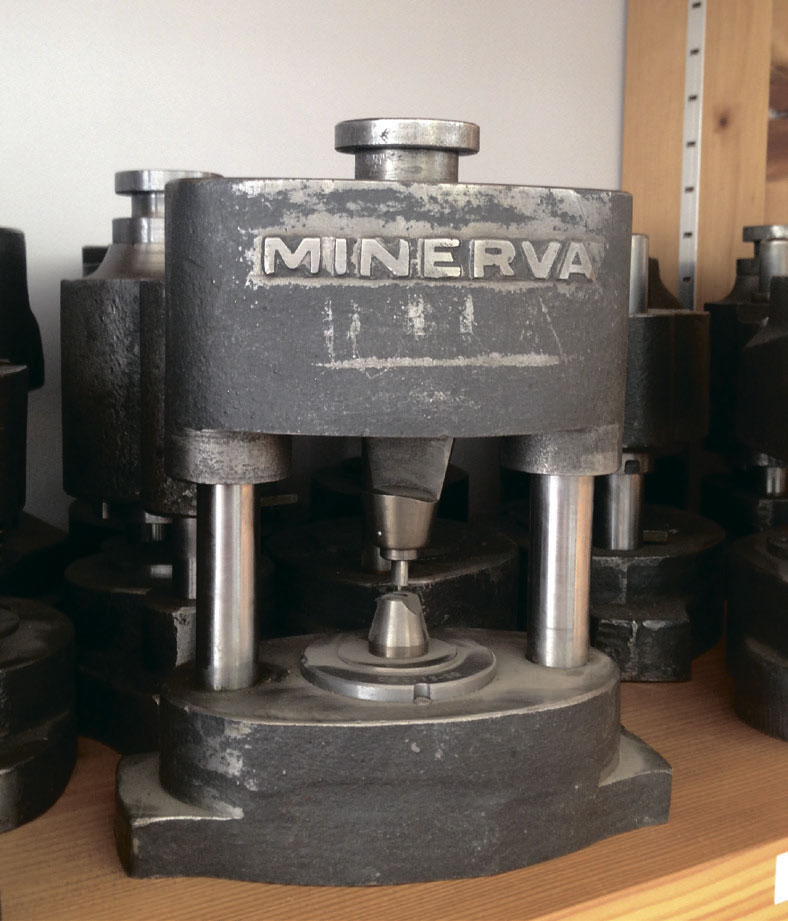 Оригинальные станки и инструменты Minerva первой половины ХХ века на мануфактуре Montblanc