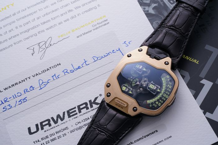 Часы Urwerk UR-110RG Роберта Дауни-младшего