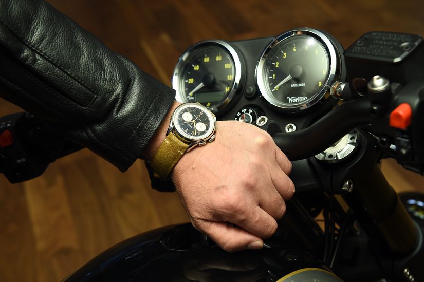 Часы Breitling Premier Norton Edition