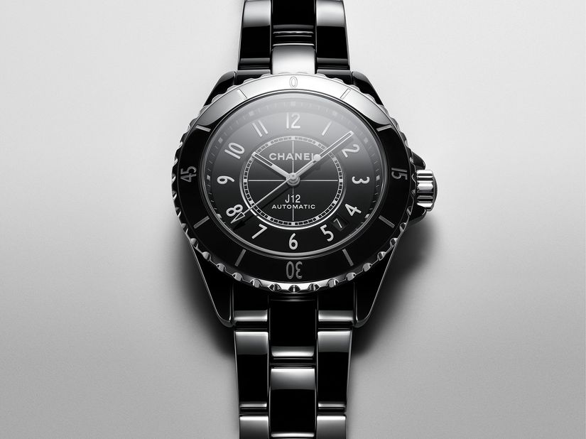 Часы Chanel J12