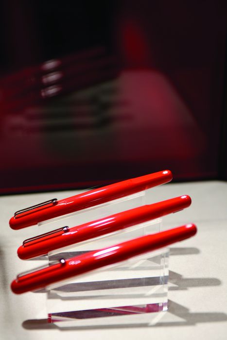 Пишущие инструменты (Montblanc M)Red