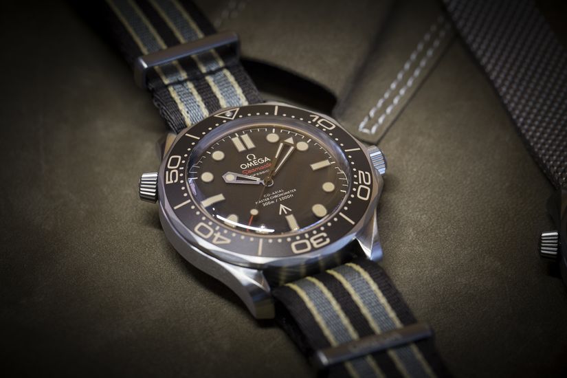 Часы Omega Seamaster Diver 300M 007 Edition