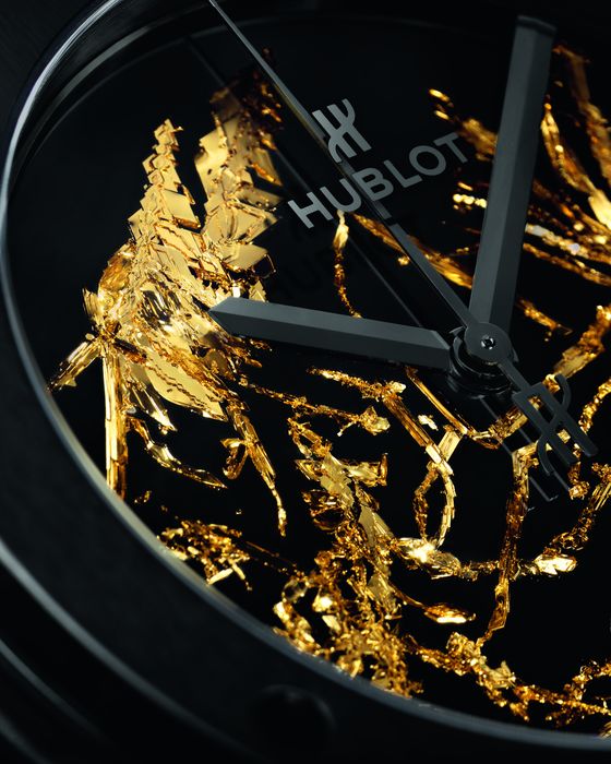 Часы Hublot Classic Fusion Gold Crystal 