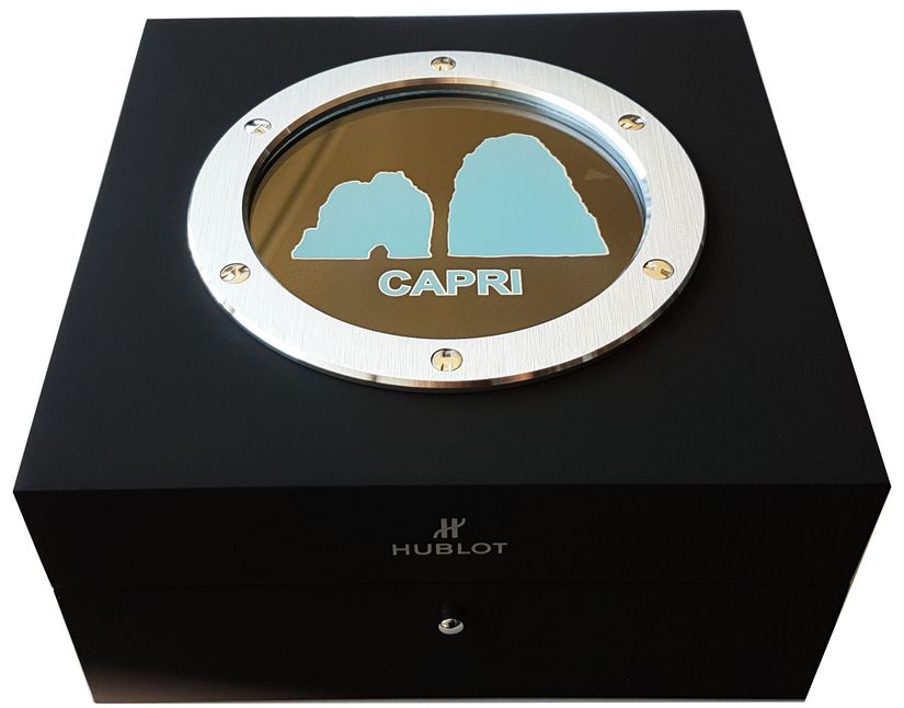 Часы Hublot Classic Fusion Chronograph Special Edition Capri 