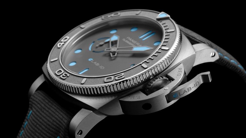 Часы Panerai Submersible eLAB-ID