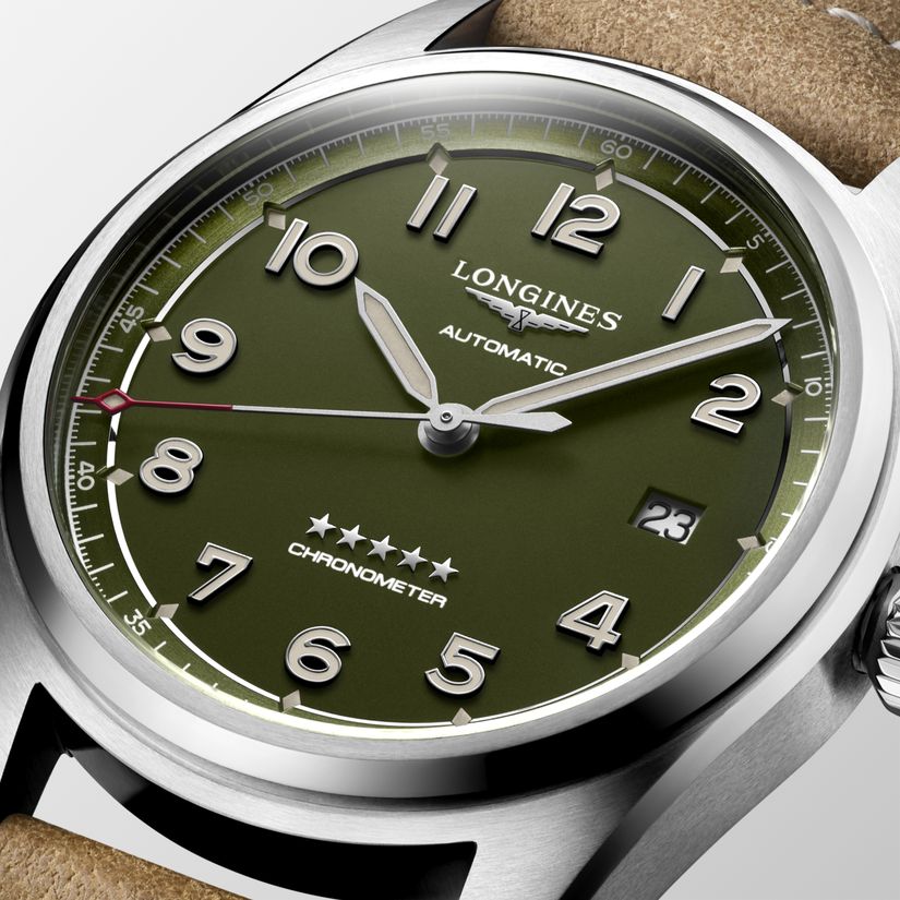 Часы Longines Spirit с зеленым циферблатом