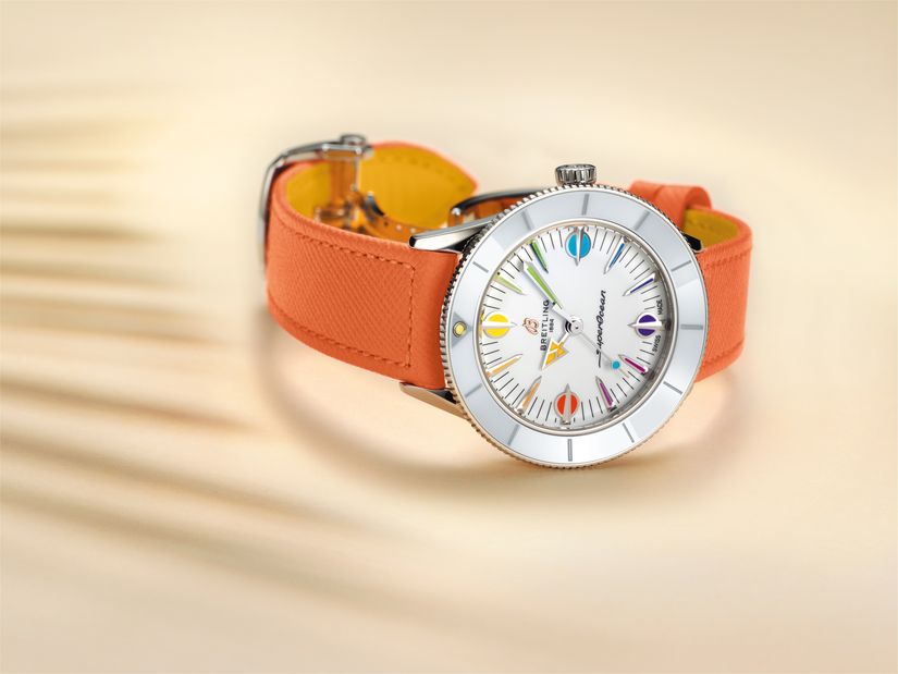 Женские часы Breitling Superocean Heritage ’57 Pastel Paradise