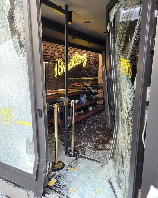 Ограблен бутик Breitling в Базеле