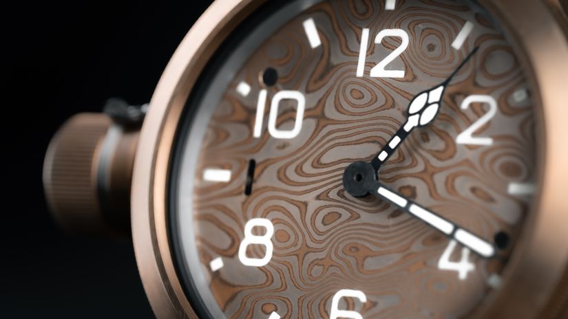 часы из Златоуста в технике мокумэ ганэ 