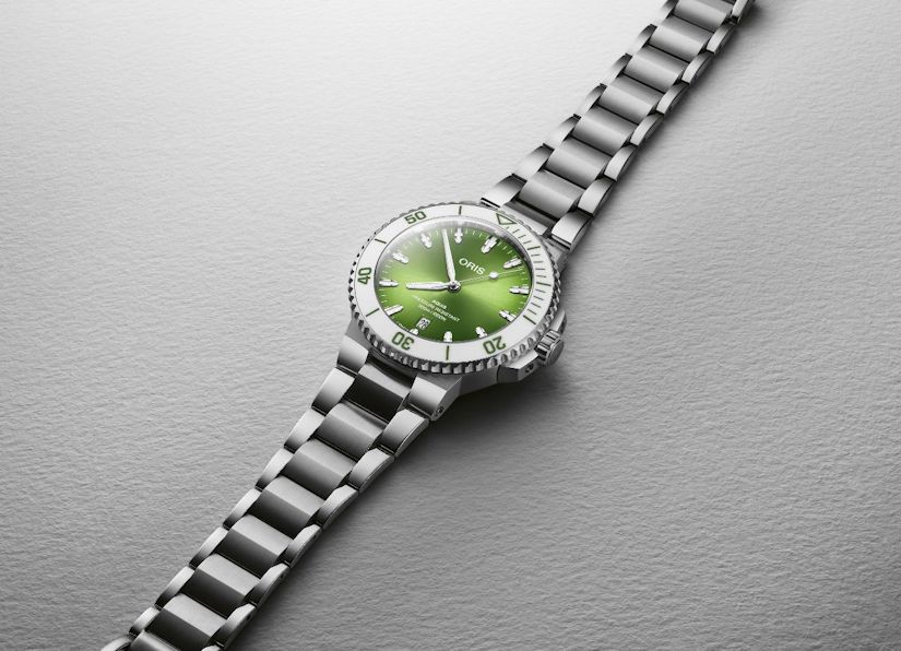 Арбузные Oris Aquis Date 41,5 мм