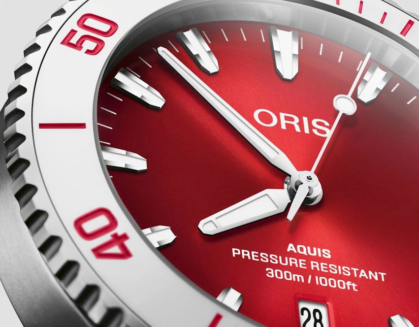 Арбузные Oris Aquis Date 41,5 мм