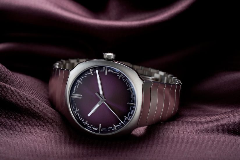 Часы H. Moser & Cie. Streamliner Centre Seconds Purple Haze Часы H. Moser & Cie. Streamliner Centre Seconds Purple Haze