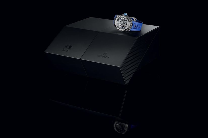 Часы Hublot  Big Bang Tourbillon Carbon SR_A by Samuel Ross