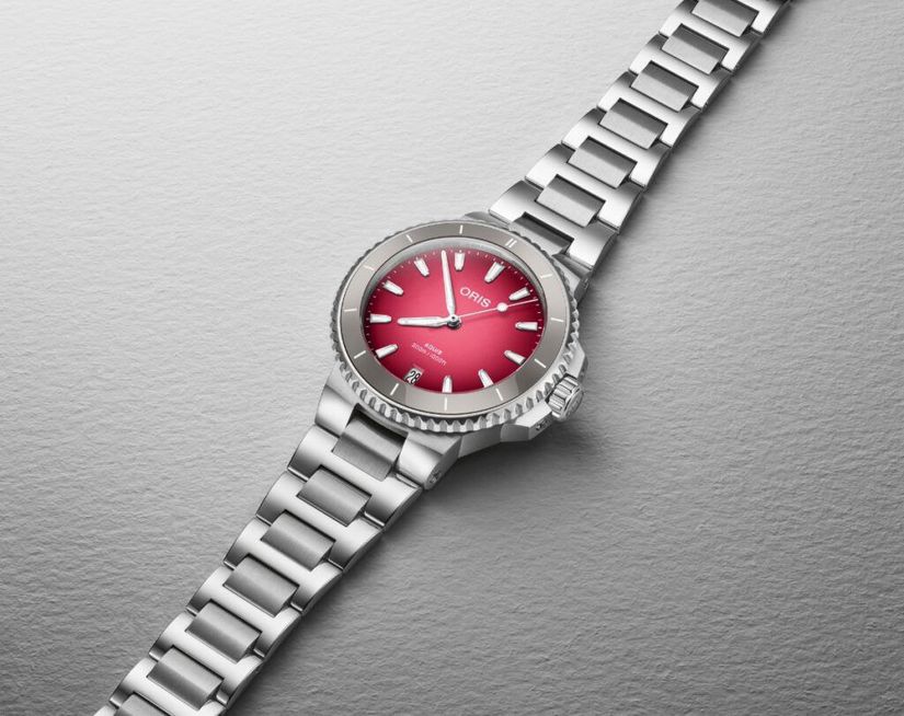 Oris Aquis Date Taste of Summer Berries Edition