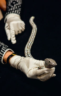 Ожерелье Snake из платины, белого и розового золота, 2473 бриллианта, 1968 г.