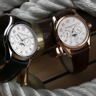 Runabout Moonphase & Date