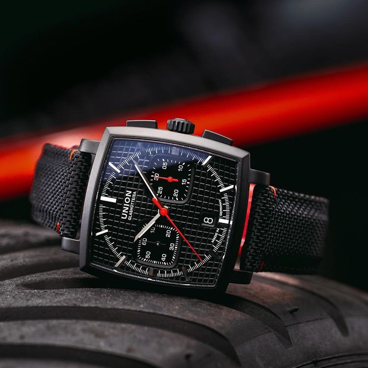 Union Glashutte показала хронограф Averin